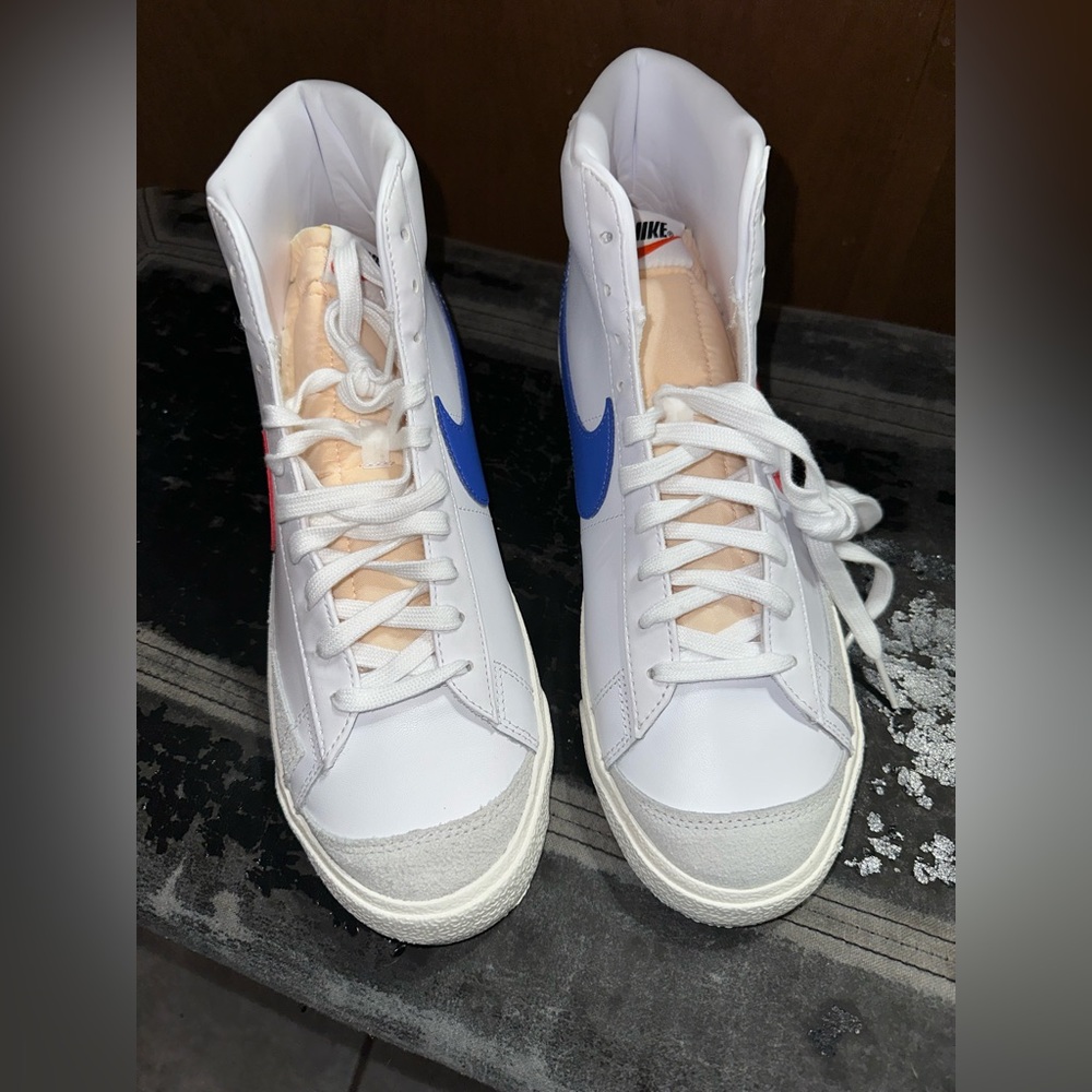 Nike Blazer mid 77 VNTG sneakers in white/habanero red - Brand New